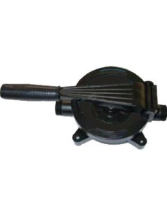 Handpumpe für Wasseransaugung in Schottenbauweise, fester Hebel.